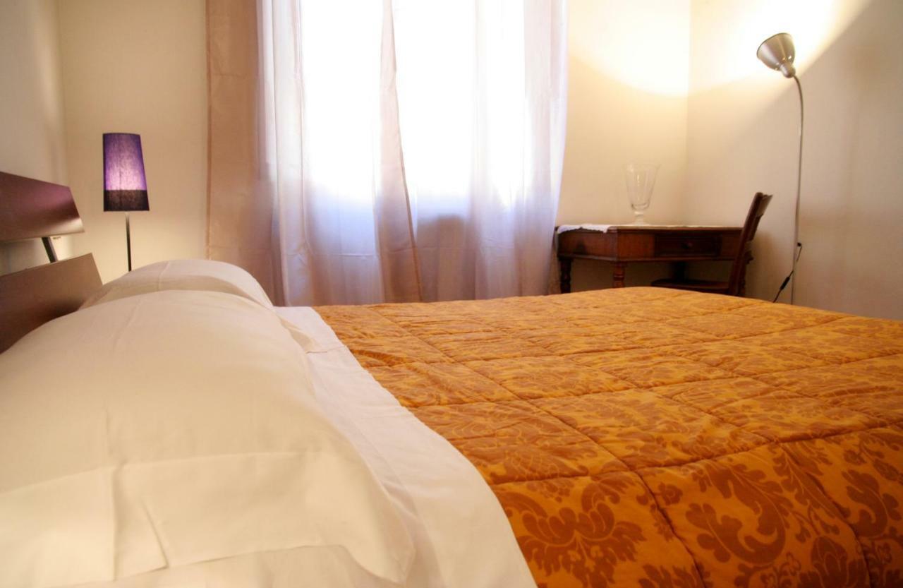 My Ponte Vecchio Apartment Florence Luaran gambar